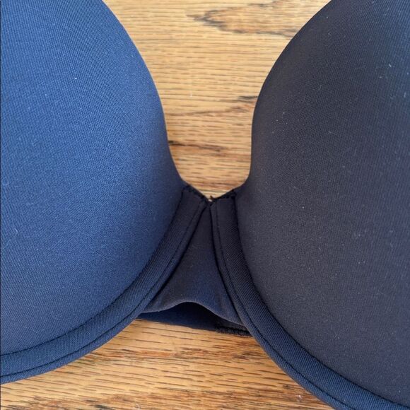 Skims Classic Black Women's Bra Size 36C - Picture 2 of 7
